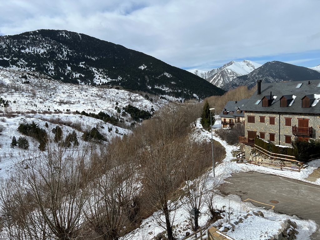 PENTHOUSE MIT PARKPLATZ IN LA VALL DE BOÍ