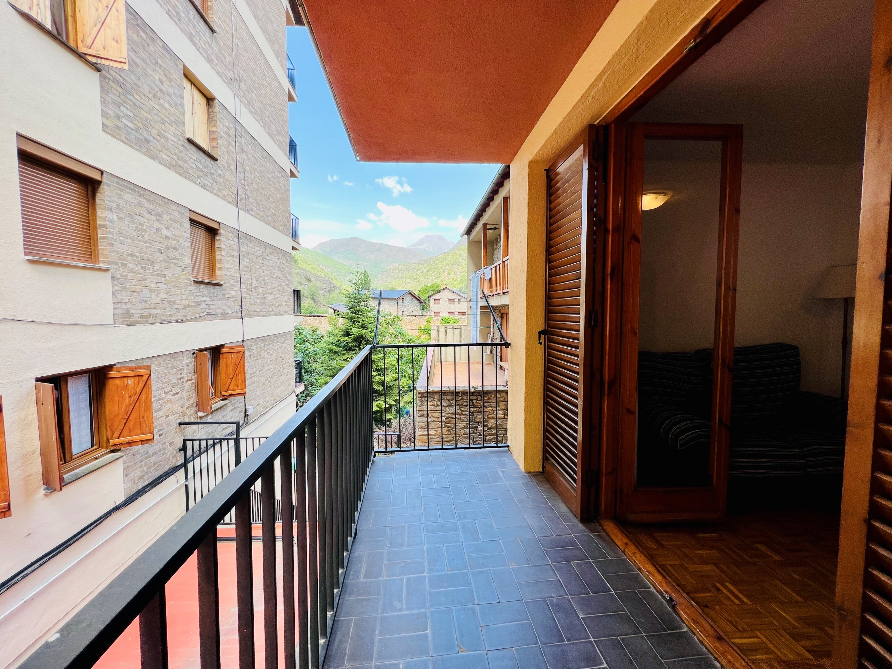 Apartment for sale in Rialp